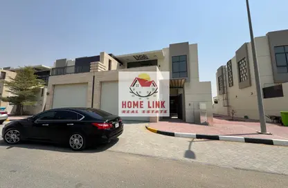 Townhouse - 3 Bedrooms - 4 Bathrooms for rent in Tilal City - Sharjah