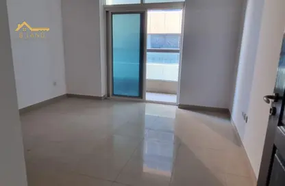 Apartment - 1 Bedroom - 2 Bathrooms for rent in Al Mamzar - Al Mamzar - Sharjah - Sharjah
