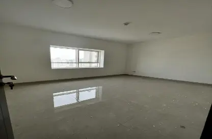 Empty Room image for: Apartment - 2 Bedrooms - 2 Bathrooms for sale in Al Majaz 2 - Al Majaz - Sharjah, Image 1