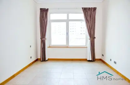 Empty Room image for: Apartment - 2 Bedrooms - 3 Bathrooms for rent in Al Shahla - Shoreline Apartments - Palm Jumeirah - Dubai, Image 1