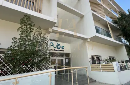 Apartment - 2 Bedrooms - 2 Bathrooms for sale in Pulse Smart Residence - District 11 - Jumeirah Village Circle - Dubai