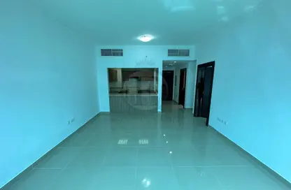 Apartment - 1 Bedroom - 2 Bathrooms for rent in Farha Tower - Tourist Club Area - Abu Dhabi