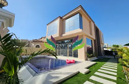Villa - 5 Bedrooms - 5 Bathrooms for rent in Al Manara - Dubai