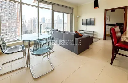 شقة - غرفة نوم - 2 حمامات للايجار في A برج فيوز - برج فيوز - وسط مدينة دبي - دبي