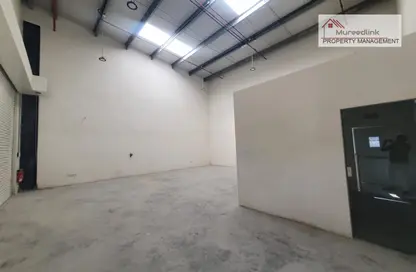 Warehouse - Studio - 1 Bathroom for rent in Mussafah Industrial Area - Mussafah - Abu Dhabi