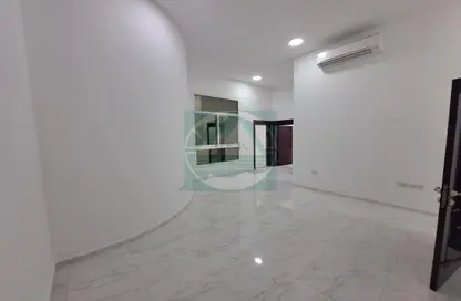 شقة - 2 غرف نوم - 3 حمامات للايجار في مدينة الرياض - أبوظبي