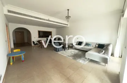 Apartment - 2 Bedrooms - 4 Bathrooms for rent in Al Hamri - Shoreline Apartments - Palm Jumeirah - Dubai