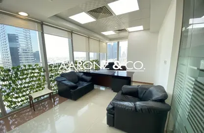 مكتب - استوديو - 1 حمام للايجار في القمة - الخليج التجاري - دبي