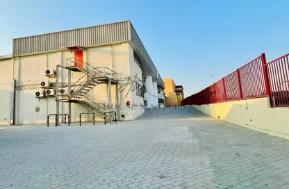 Warehouse - Studio - 2 Bathrooms for rent in Nad Al Hamar Avenues - Nadd Al Hammar - Dubai