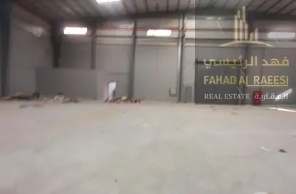 مستودع - استوديو - 2 حمامات للبيع في أم الثعوب - أم القيوين