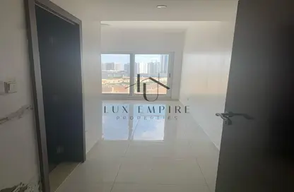 Empty Room image for: Apartment - 1 Bedroom - 2 Bathrooms for rent in GMM Tower 1 - Jumeirah Village Circle - Dubai, Image 1