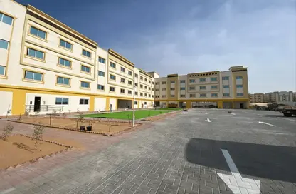 سكن عمال - استوديو - 8 حمامات للبيع في مجمع دبي للإستثمار - دبي