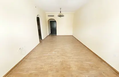 شقة - 3 غرف نوم - 3 حمامات للايجار في يو أو إس - تجارية مويلح - الشارقة