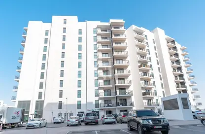 Apartment - 3 Bedrooms - 4 Bathrooms for sale in Waters Edge - Yas Island - Abu Dhabi