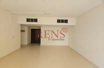 Apartment - 3 Bedrooms - 4 Bathrooms for rent in Maktoum Road - Deira - Dubai