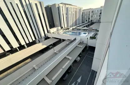 شقة - غرفة نوم - 2 حمامات للايجار في إيست فييليدج - الجادة - الشارقة