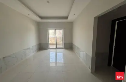 شقة - 2 غرف نوم - 3 حمامات للايجار في برج هيرا - مدينة دبي الرياضية - دبي
