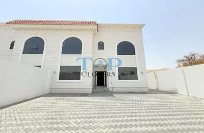 Villa - 5 Bedrooms - 6 Bathrooms for rent in Al Mahattah - Al Towayya - Al Ain