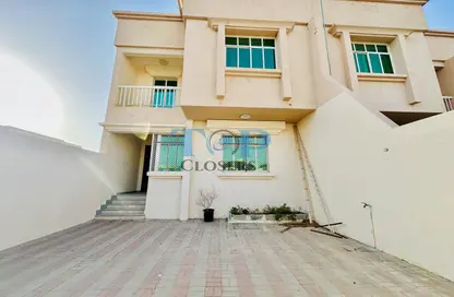 فيلا - 5 غرف نوم - 6 حمامات للايجار في بيدا بن عمار - اشارج - العين