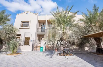 Villa - 4 Bedrooms - 5 Bathrooms for rent in Khalifa City - Abu Dhabi