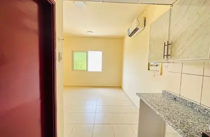 Apartment - Studio - 1 Bathroom for rent in Fire Station Road - Muwaileh - Sharjah