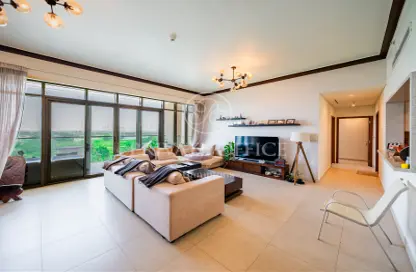 Apartment - 3 Bedrooms - 4 Bathrooms for sale in Vida Residence 2 - Vida Residence - The Hills - Dubai