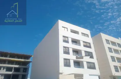 عمارة بالكامل - 8 غرف نوم - 8 حمامات للبيع في مجمع مويلح - تجارية مويلح - الشارقة