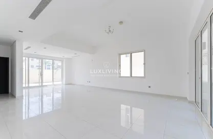 Villa - 5 Bedrooms - 6 Bathrooms for sale in Veneto - Dubai Waterfront - Dubai