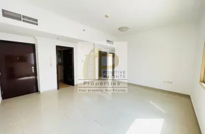 Apartment - 2 Bedrooms - 2 Bathrooms for rent in Twin Tower B - Al Barsha - Dubai