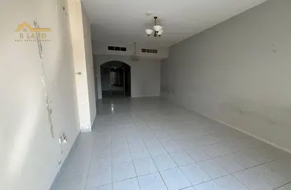 Apartment - 3 Bedrooms - 3 Bathrooms for rent in Al Majaz 3 - Al Majaz - Sharjah Apartment - 3 Bedrooms - 3 Bathrooms for rent in Al Majaz 3 - Al Majaz - Sharjah