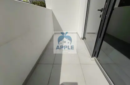 شقة - 1 حمام للايجار في ذا سولو - الجادة - الشارقة