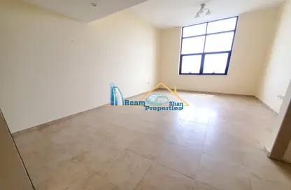 Bungalow - 1 Bedroom - 1 Bathroom for rent in Silicon Gates 1 - Silicon Gates - Dubai Silicon Oasis - Dubai