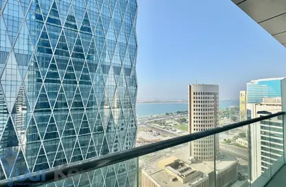 Apartment - 4 Bedrooms - 5 Bathrooms for rent in Corniche Tower - Corniche Road - Abu Dhabi