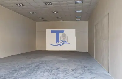 Warehouse - Studio for rent in Mussafah Industrial Area - Mussafah - Abu Dhabi
