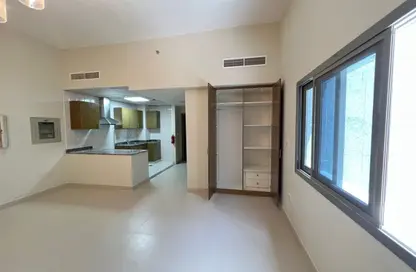 Apartment - Studio - 1 Bathroom for rent in SOL Star - Dubai Investment Park (DIP) - Dubai