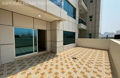 Apartment - 1 Bedroom - 2 Bathrooms for rent in Gate Tower 1 - Musheiref - Ajman