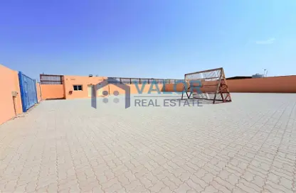 أرض - استوديو للايجار في الصجعة الصناعية - آلصجعه - الشارقة