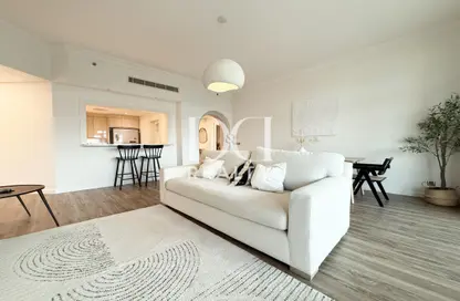 Apartment - 2 Bedrooms - 3 Bathrooms for sale in Al Hatimi - Shoreline Apartments - Palm Jumeirah - Dubai