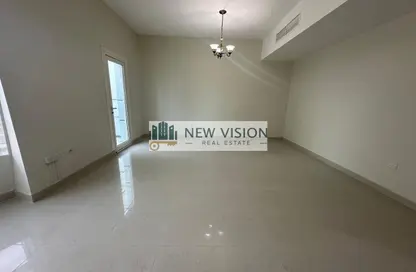 شقة - 2 غرف نوم - 3 حمامات للايجار في برج الوليد - القصباء - الشارقة شقة - 2 غرف نوم - 3 حمامات للايجار في برج الوليد - القصباء - الشارقة