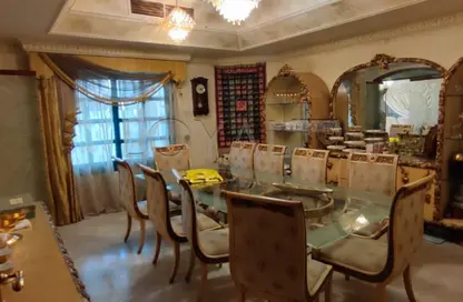 Villa - 5 Bedrooms - 6 Bathrooms for sale in Jumeirah 3 - Jumeirah - Dubai