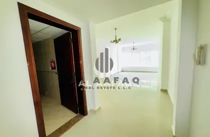 شقة - غرفة نوم - 2 حمامات للايجار في 1 زاخر تاور - أبراج زاخر - التعاون - الشارقة