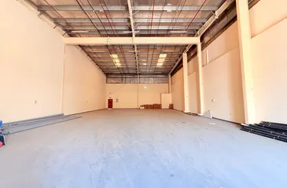 Warehouse - Studio - 1 Bathroom for rent in Al Sajaa Industrial - Al Sajaa - Sharjah