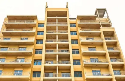 Apartment - 1 Bedroom - 1 Bathroom for rent in Mazaya 10A - Queue Point - Dubai Land - Dubai
