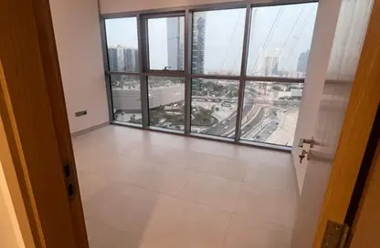 شقة - 3 غرف نوم - 3 حمامات للايجار في راديانت سكوير - مدينة الأضواء - جزيرة الريم - أبوظبي