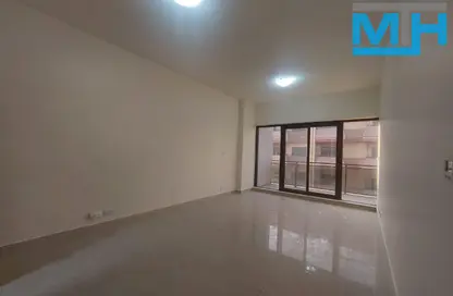 Apartment - 4 Bedrooms - 4 Bathrooms for rent in Golden Sands 9 - Mankhool - Bur Dubai - Dubai