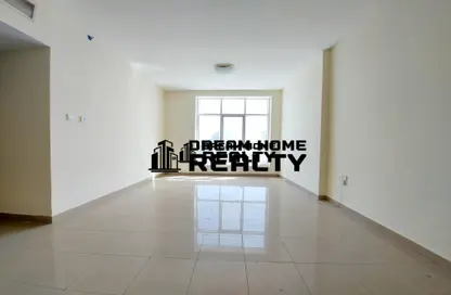 Apartment - 1 Bedroom - 1 Bathroom for rent in Al Thani Building - Al Khan - Sharjah