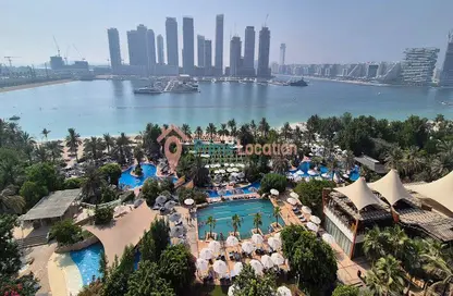 Apartment - 2 Bedrooms - 3 Bathrooms for sale in Seapoint - EMAAR Beachfront - Dubai Harbour - Dubai