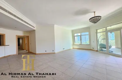 Apartment - 3 Bedrooms - 4 Bathrooms for rent in Al Khudrawi - Shoreline Apartments - Palm Jumeirah - Dubai