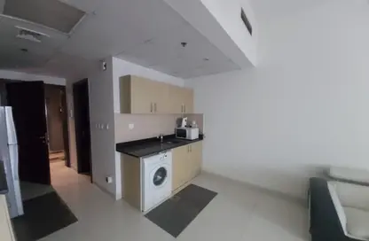 Apartment - Studio - 1 Bathroom for rent in Dubai Sports City - Dubai