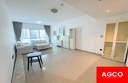 Apartment - 1 Bedroom - 2 Bathrooms for rent in Lake Point Tower - JLT Cluster N - Jumeirah Lake Towers - Dubai